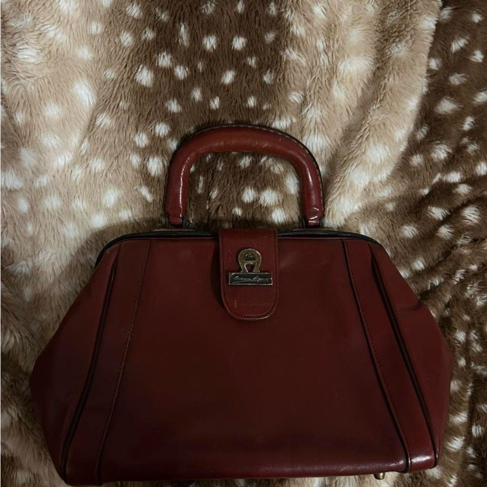 Vintage Etienne Aigner dark red clutch satchel bag-
